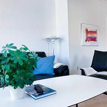 מלון Hotel Frederikshavn 3*