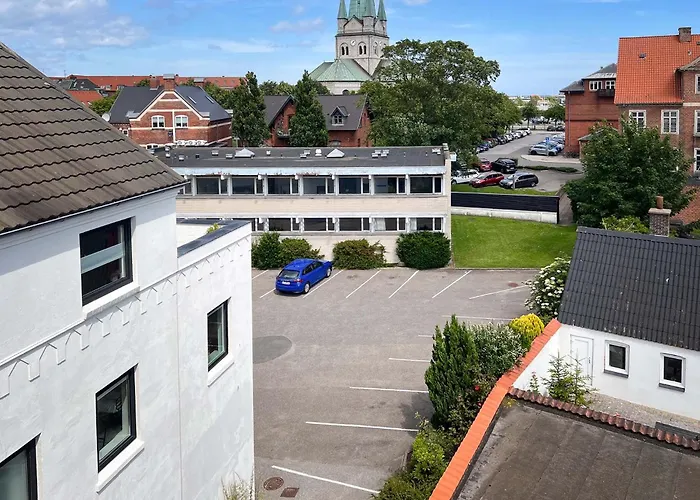 فندق Hotel Frederikshavn 3*